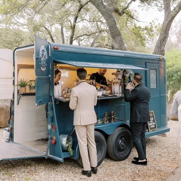 Ventura County and Los Angeles premier mobile bar rental service, offering customizable drink menus and experienced bartenders.